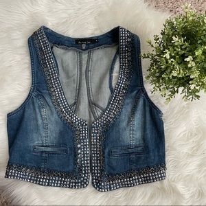 🔴2/$10 Studded Cropped Denim Vest